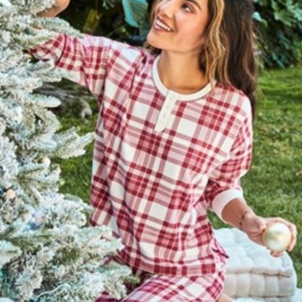 PJ Salvage Full of Holiday Spirit Plaid Pajama Top Peachy Lounge Red & White NEW